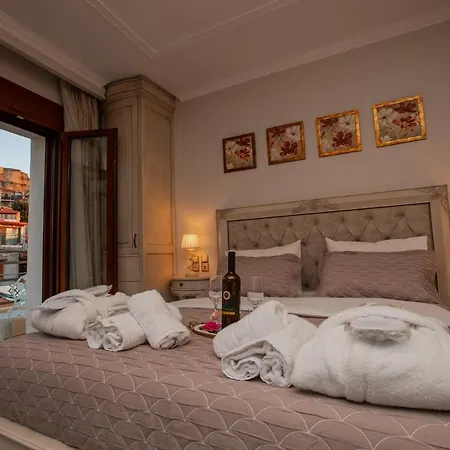 Vip Lepanto Castle Suites Nafpaktos Extérieur photo
